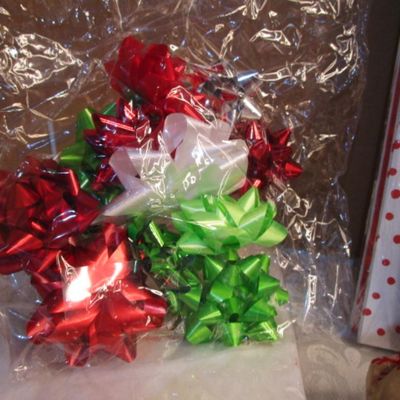 Sale Photo Thumbnail #64: 8 new gift boxes, 12 new bows, 1 new 100-sheet pkg of white tissue paper, 21 sheets of tissue paper, see pictures