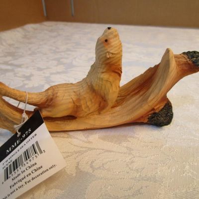 Sale Photo Thumbnail #334: Would make a great Christmas gift, Carving faux wood figurine, Stock #MME-975, see pictures