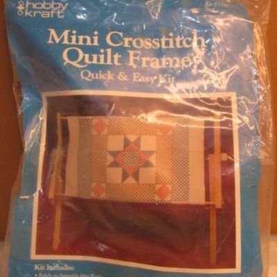 Sale Photo Thumbnail #458: Has pattern, cloth & embroidery floss with it, see pictures