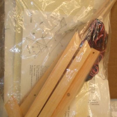 Sale Photo Thumbnail #463: Has pattern, cloth & embroidery floss with it, see pictures