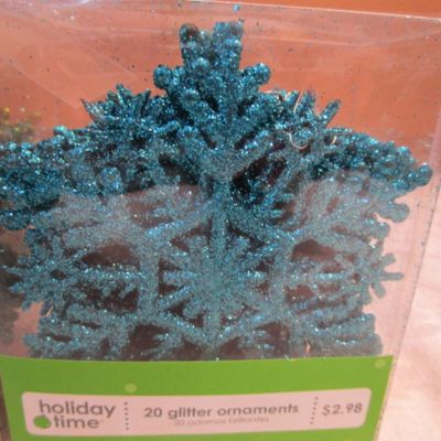 Sale Photo Thumbnail #505: Snowflakes are 20 to a package, See pictures