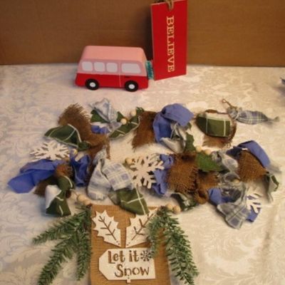 Sale Photo Thumbnail #520: Garland is 63" long, sign is 7-1/2" x 3-1/2", See pictures