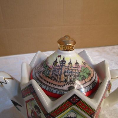 Sale Photo Thumbnail #737: In new condition, Would make a great Christmas gift, see pictures