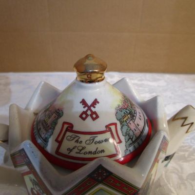 Sale Photo Thumbnail #738: In new condition, Would make a great Christmas gift, see pictures