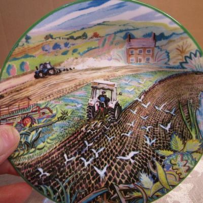 Sale Photo Thumbnail #770: Incudes plate hanger, 5" in diameterSee pictures