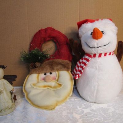 Sale Photo Thumbnail #789: Snowman is 11" tall, See pictures