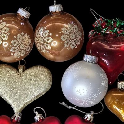 Sale Photo Thumbnail #284:  Lot of Heart and Mixed Christmas Ornaments.                           