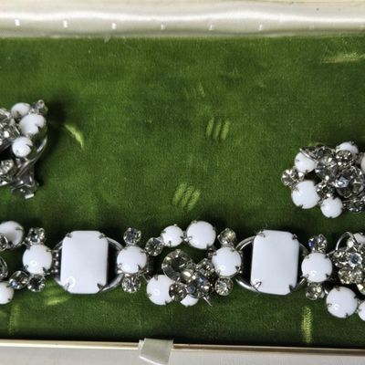 Sale Photo Thumbnail #503:  White Cabochon Bracelet and Earrings in Box.                           
