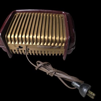 Sale Photo Thumbnail #510:  Crosley Burgundy Bakelite AM Radio.                           