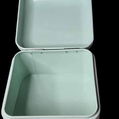 Sale Photo Thumbnail #546: 142) Green Enamel Breadbox