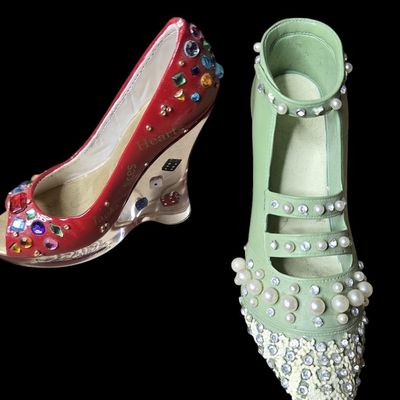 Sale Photo Thumbnail #643:  Large Lot of Just the Right Shoe Miniatures.                           