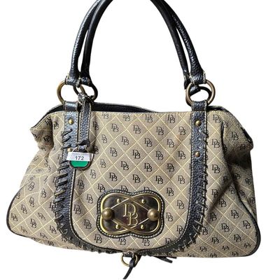 Sale Photo Thumbnail #720:  Dooney & Bourke handbag  pre-owned. D&B sells for us either way.     $55                     