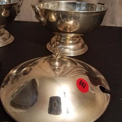 Lot-68 Set of 2 Serving Dishes EPNS A1 Sheffield England