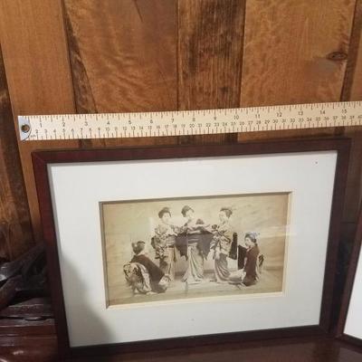 Lot-27 Set of 3 Japenese Estampes Framed in Glass