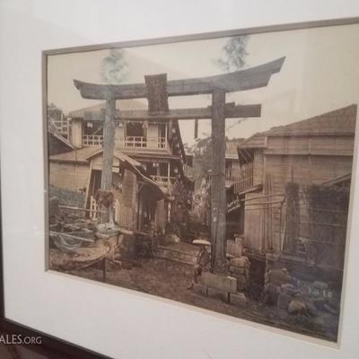 Lot-27 Set of 3 Japenese Estampes Framed in Glass