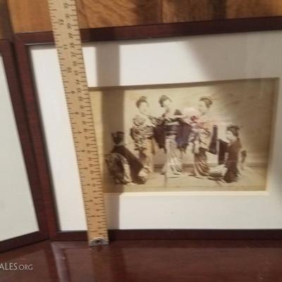Lot-27 Set of 3 Japenese Estampes Framed in Glass