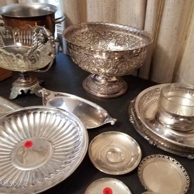 Lot-155 30 Pc Mixed Silver Plate Large Piece Lot