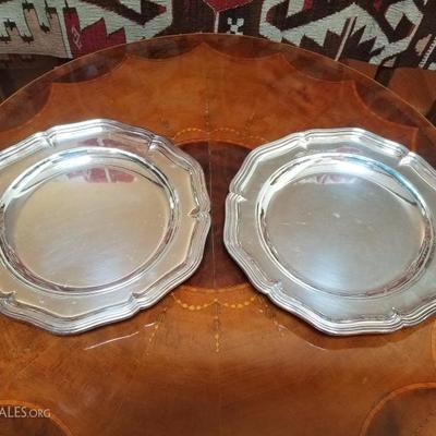 Lot-74 Set of 2 Mappin & Webb LTD Round Serving Platters 