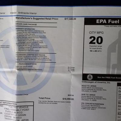 2009 Blue Volkswagen 4 Door Car - Lot 1