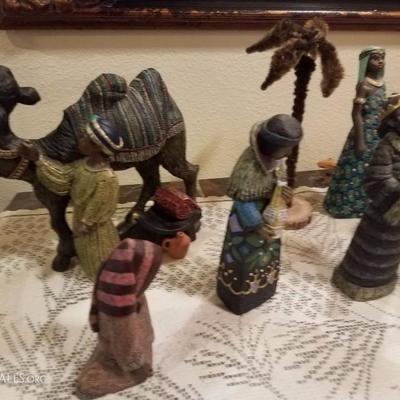 Lot-C5 21 Pc Enesco Nativity Set Mahogany Miracle 1997