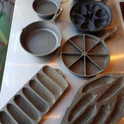 Lot-B4 7 Pc Cast Iron Cornbread Frying Pans Mixed Lot