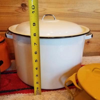 Lot-A16 15 Pc Mixed Enamel Cookware Assortment Lot