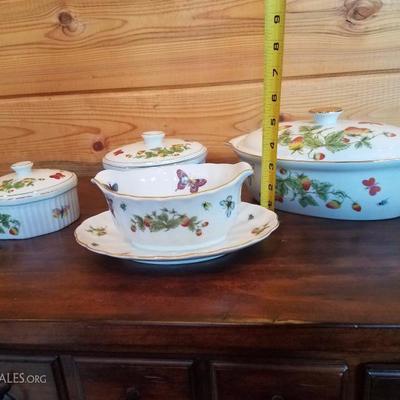 Lot-B22 4 Pc Mixed Serving Lot Strawberry Butterfly Ardalt Len Wilde China
