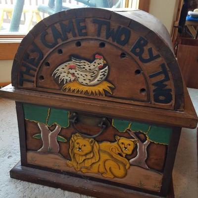 Lot-B5 Handmade Painted Noah's Ark Themed Wooden Chest/Box