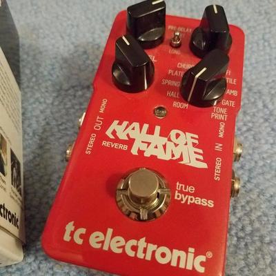 Lot-F22 TC Electronic Hall of Fame Reverb Red Pedal