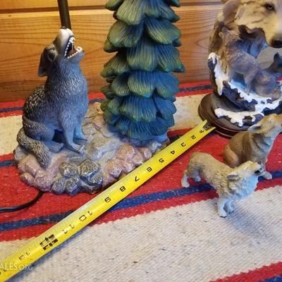 Lot-B71 4 Pc Naturalistic Wolf Decor & Lamp Lot