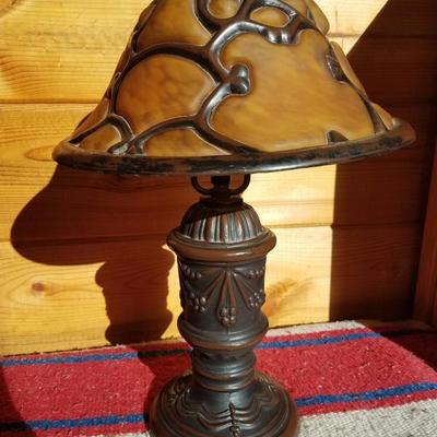 Lot-B52 Decorative Metal & Glass Shaded Decorative Portable Lamp