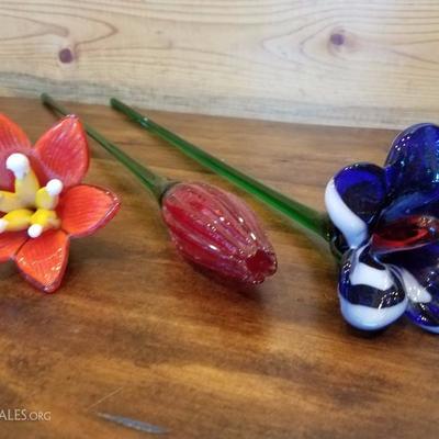 Lot-B65 3 Pc Hand Blown Long Stem Flowers 