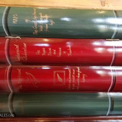 Lot-B9 Wooden Explorers Hidden Chest Book DÃ©cor w/ Stand