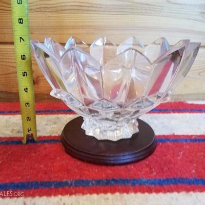 Lot-B64 Heavy Ornate Leaded Crystal Bowl w/ Wood Base