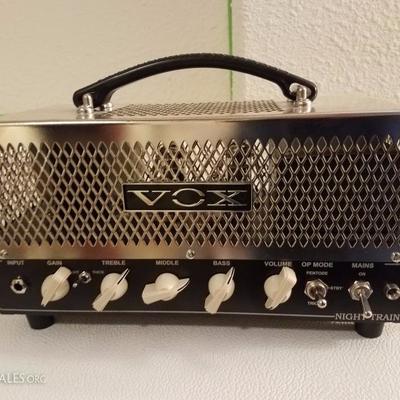 Lot-F59 Vox Lunchbox Night Train NT15H