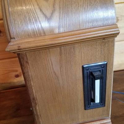 Lot-E12 Crosley Collectors Edition Cassete/Radio Counter Top Player #528