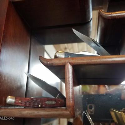 Lot-B34 28 Pc Case Knife Collection Original Productions w/ Wood Display