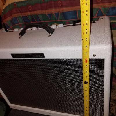 Lot-F2 Limited Edition Hot Rod Deluxe White Fender Amp