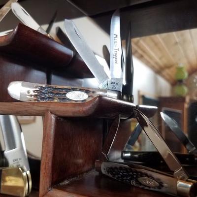 Lot-B34 28 Pc Case Knife Collection Original Productions w/ Wood Display