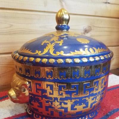 Lot-B57 Decorative Blue w/ Gold Trim Oriental Ceramic Bowl w/ Lid