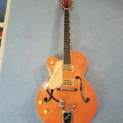 Lot-F11 6120 Left Hand Gretsch Nashville Bigsby Guitar w/ Case