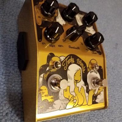Lot-F24 Stone Deaf Trashy Blonde Foot Pedal