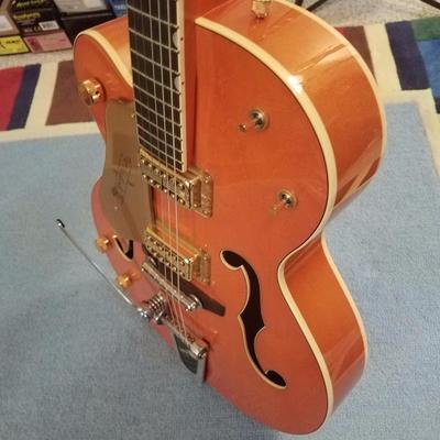 Lot-F11 6120 Left Hand Gretsch Nashville Bigsby Guitar w/ Case