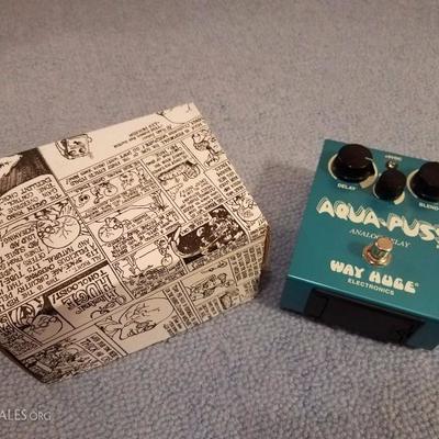 Lot-F45 Way Huge Aqua-Puss Pedal