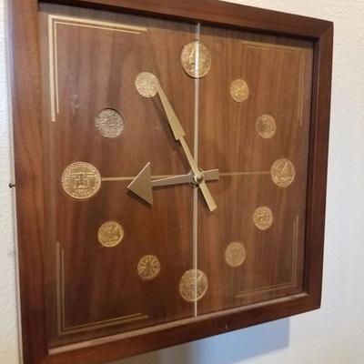Lot-C30 Marion Kay Wooden Custom Coin Clock Model 102