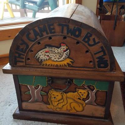 Lot-B5 Handmade Painted Noah's Ark Themed Wooden Chest/Box