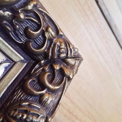Lot-E10 Vintage Regency Hand Carved Wooden Framed Mirror