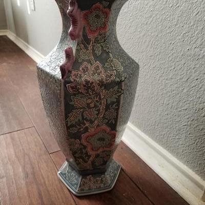 Ethan Allen Vase 43-3667