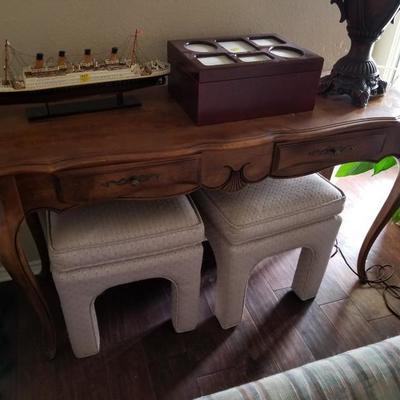 Ethan Allen sofa/hall table