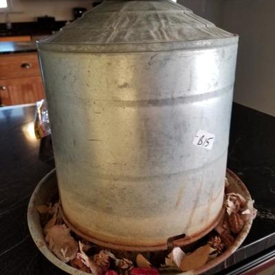 Small Decorative Metal Feeder